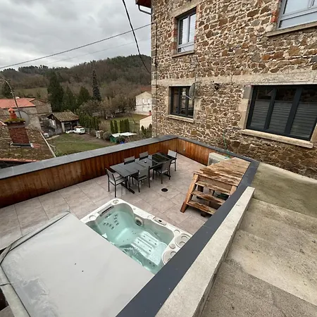 Avec Terrasse Et